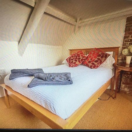 Drang House All Rooms Have Stairs แพดสโตว์ ภายนอก รูปภาพ