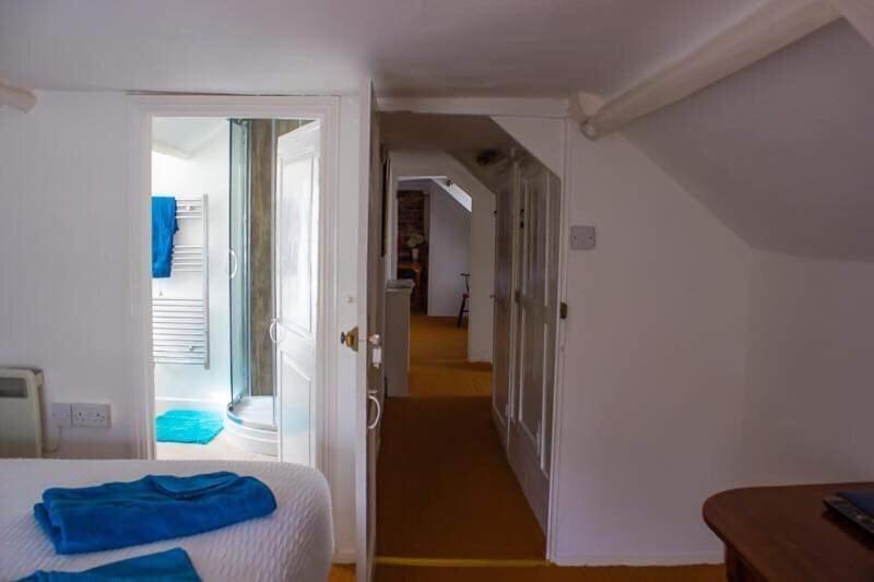 Drang House All Rooms Have Stairs แพดสโตว์ ภายนอก รูปภาพ